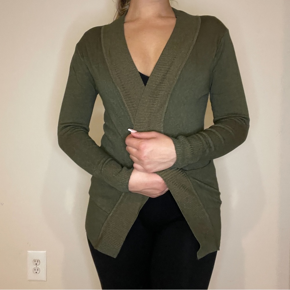 Cardigan - Picture 2 of 5